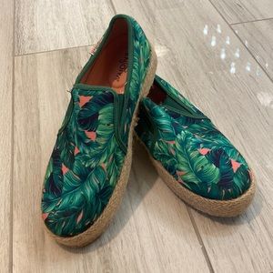 Enjoiya Shoes